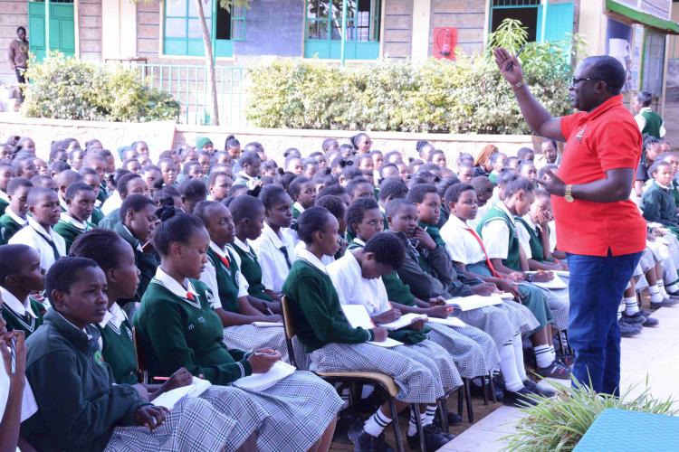 Students Urged to Media Consume Content Responsibly